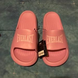 Forever 21 Everlast W’s Slides size 10